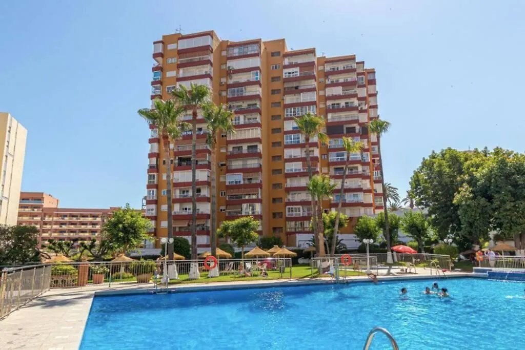 Apartment 797 Holiday Rentals - Amplio Estudio En Puerto Marina Benalmadena