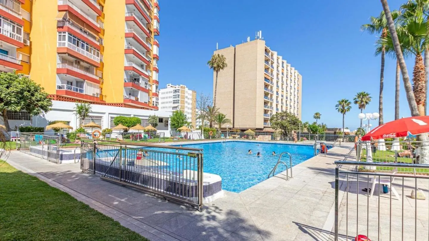 797 Holiday Rentals - Amplio Estudio En Puerto Marina Benalmádena